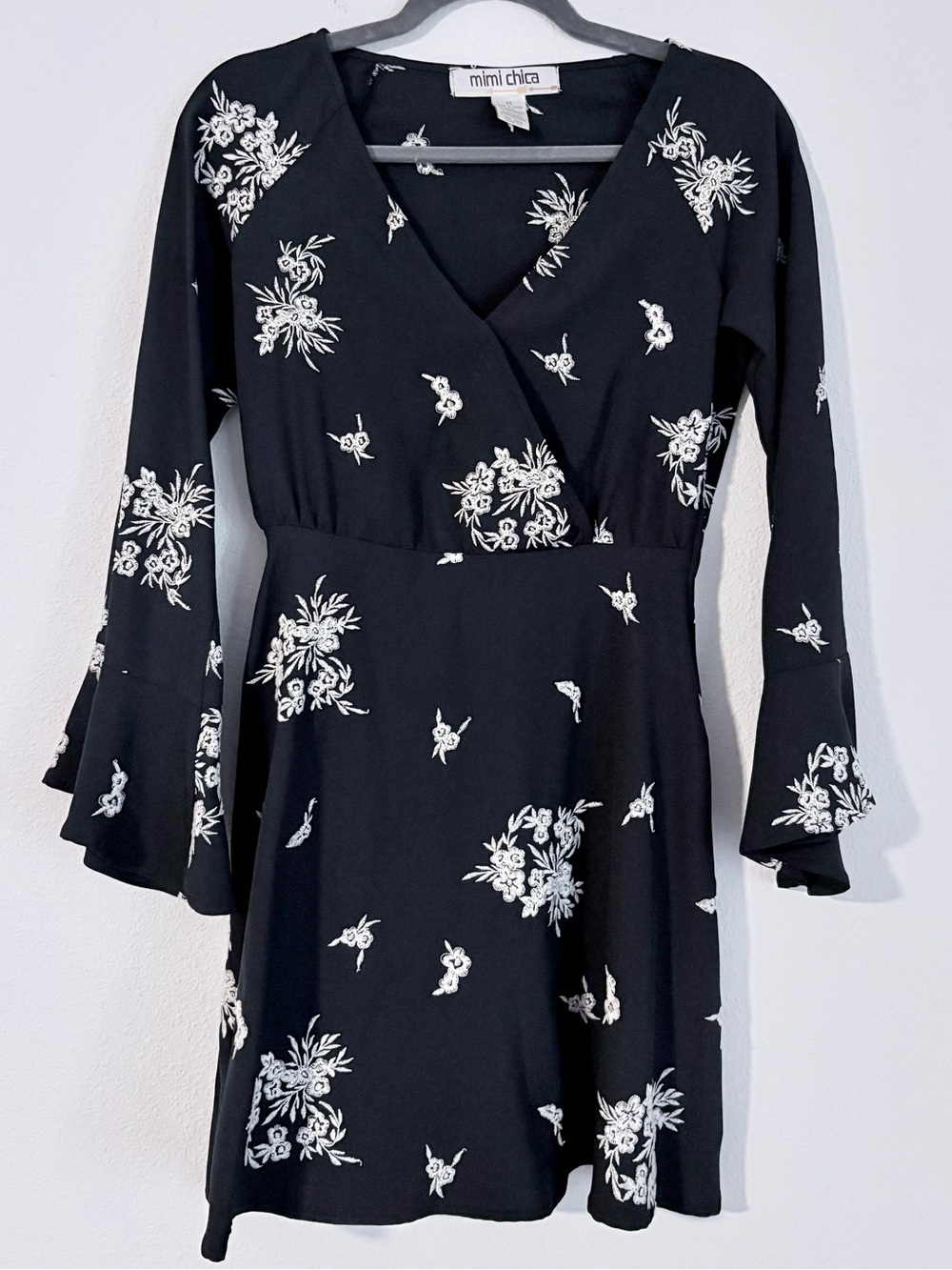 Mimi Chica Black Bell Sleeve Dress with White Floral Print Accents Size XS